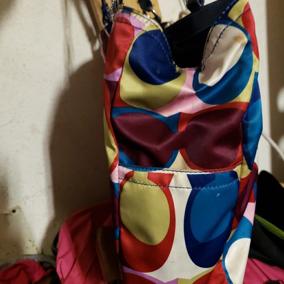 Coach - Picture 6 of 7